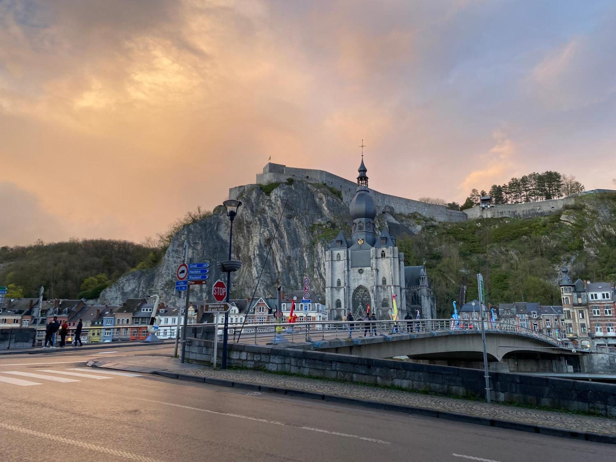 Appartamento Vue Meuse, En Face De La Citadelle Dinant Esterno foto